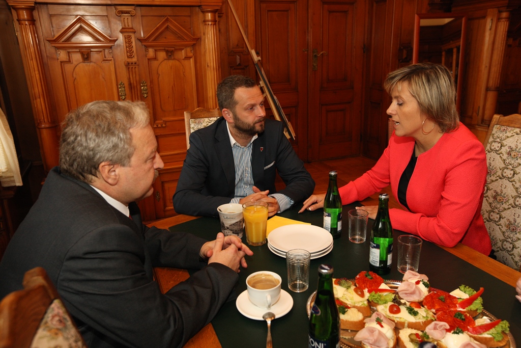 02 - Jednání tajemníka Jindřicha Fadrhonce, primátora Batthyányho a náměstkyně Vildumetzové